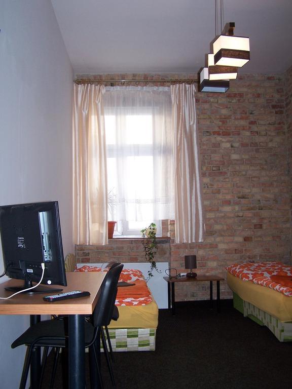 Film Hostel Poznań Esterno foto