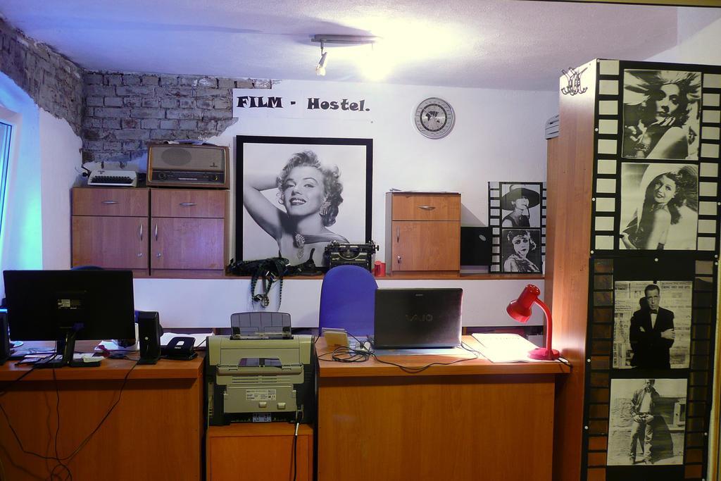 Film Hostel Poznań Esterno foto